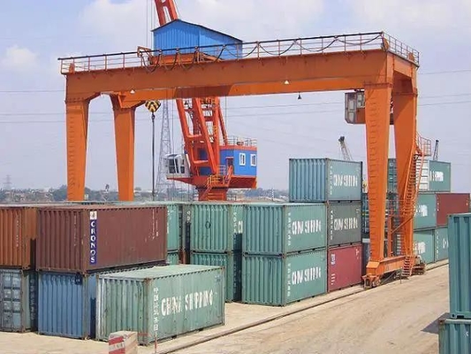40,5 viga doble del palmo de Ton Container Gantry Crane los 30m montada sobre carriles