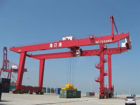 50/ 10 Ton Lifting Container 20' 40' grúa de pórtico montada sobre carriles del envase de RMG