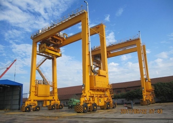 envase de 40.5T 50T 65T que maneja la grúa del carril del pórtico de la grúa 380V-660V