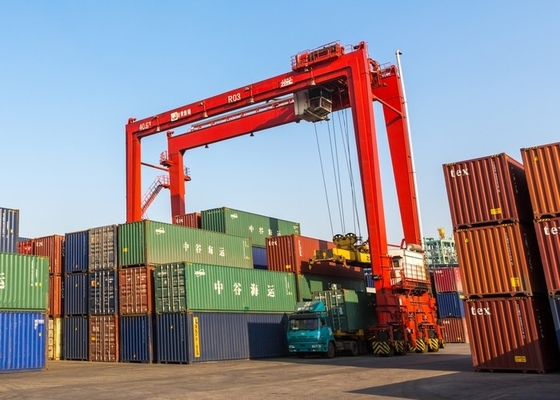 Grúa de Crane Automated Stacking Container Unloading del envase del puerto del carril de QU70 QU80