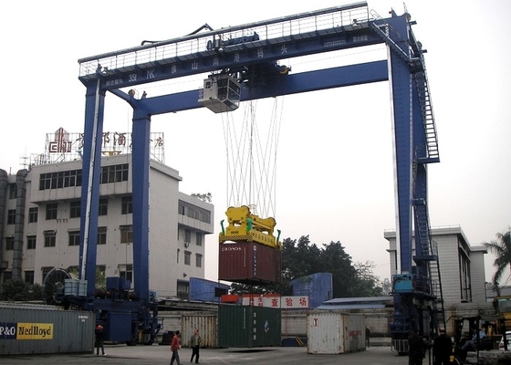 Grúas de la grúa el 15.4M-18.2M Lift Container Gantry del envase del puerto del ODM A6 con el esparcidor