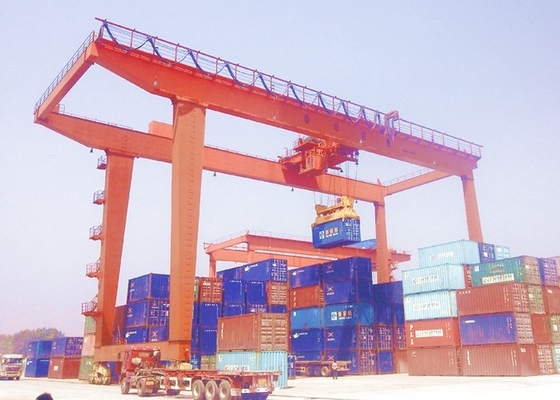 palmo portuario montado sobre carriles de Crane Gantry Crane Rail Track el 18-35m del envase de 40T 50T