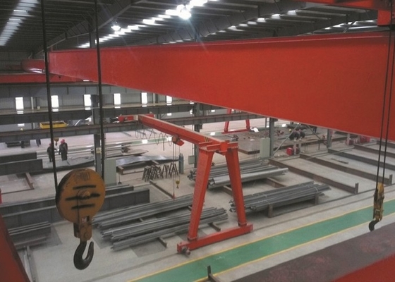 Almacena el pórtico porta Crane With Hook del alzamiento eléctrico 1-20t