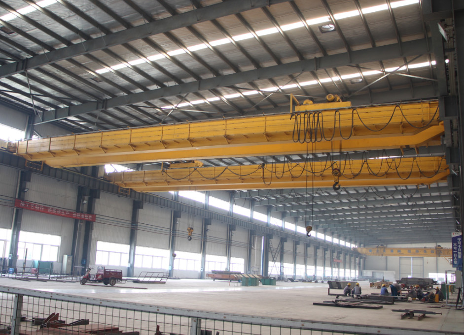 Tipo grúa de arriba 50Ton de la LH de la viga doble eléctrica del móvil con la carretilla eléctrica